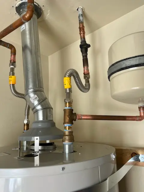 Water heater installation and plumbing repair in Garden Isles
